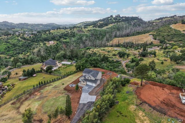 5663 Crystal Dr, Santa Rosa, CA 95404