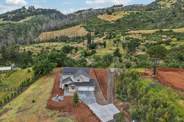 5663 Crystal Dr, Santa Rosa, CA 95404