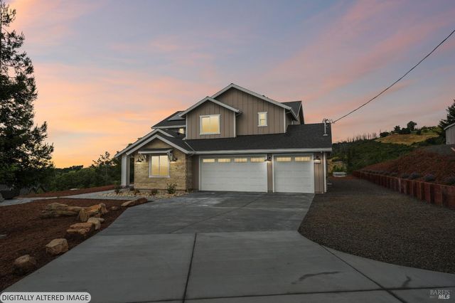 5663 Crystal Dr, Santa Rosa, CA 95404