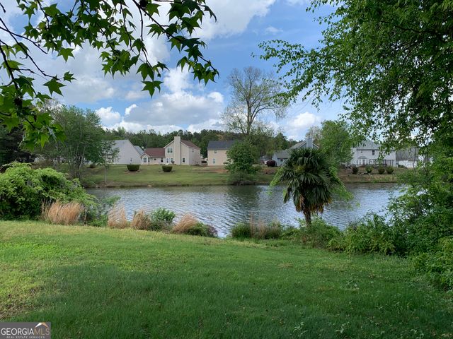 145 Harbour Lake Drive, Fayetteville, GA 30215