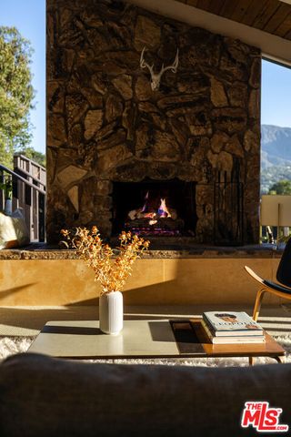 1512 Hillcrest Road, Santa Barbara, CA 93103