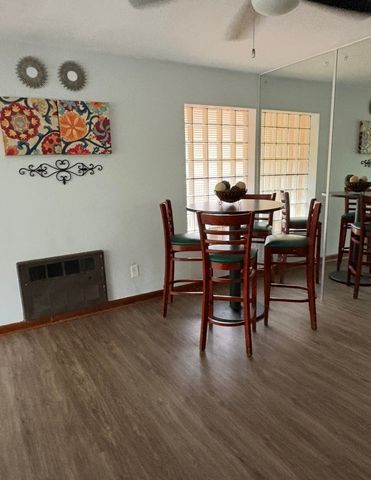 1205 N Harlem Avenue 6, Oak Park, IL 60302