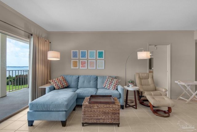 615 Bayshore Dr 304, Pensacola, FL 32507