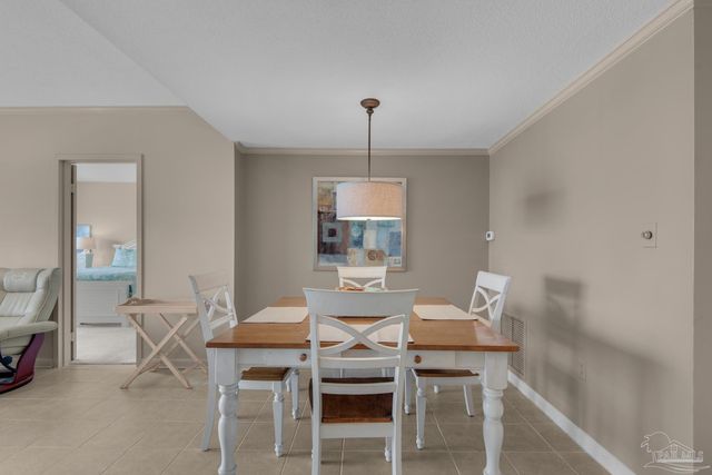615 Bayshore Dr 304, Pensacola, FL 32507