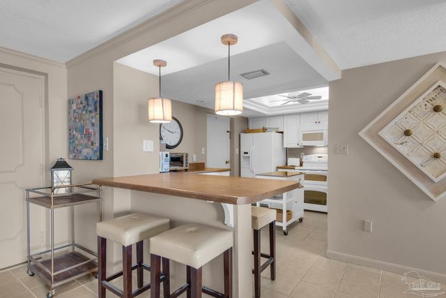 615 Bayshore Dr 304, Pensacola, FL 32507