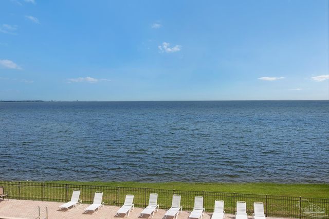 615 Bayshore Dr 304, Pensacola, FL 32507