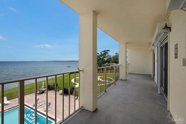 615 Bayshore Dr 304, Pensacola, FL 32507