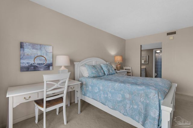 615 Bayshore Dr 304, Pensacola, FL 32507