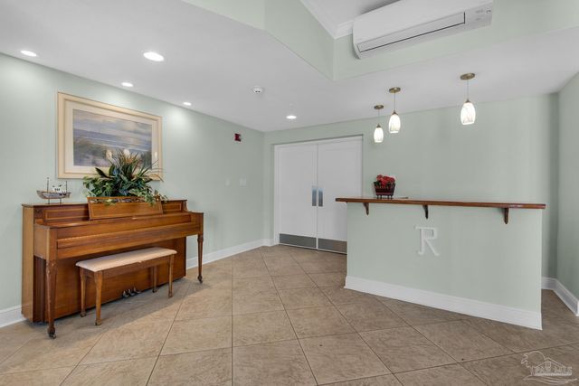 615 Bayshore Dr 304, Pensacola, FL 32507