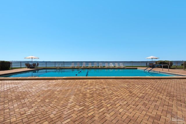 615 Bayshore Dr 304, Pensacola, FL 32507