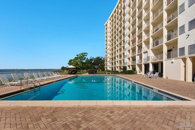 615 Bayshore Dr 304, Pensacola, FL 32507