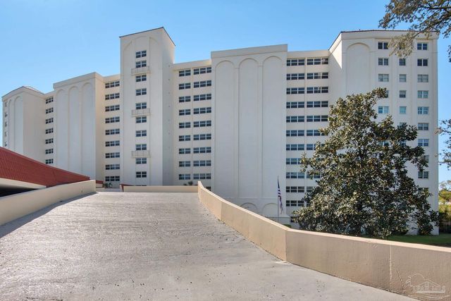 615 Bayshore Dr 304, Pensacola, FL 32507