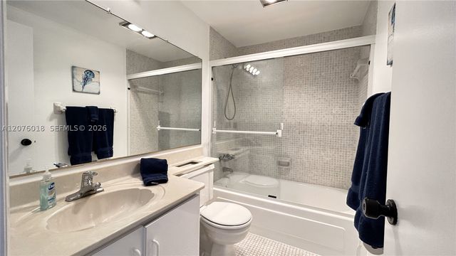 4117 Bougainvilla Dr 210, Lauderdale By The Sea, FL 33308