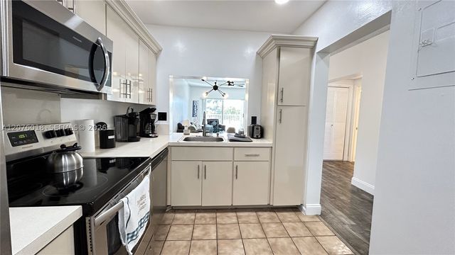 4117 Bougainvilla Dr 210, Lauderdale By The Sea, FL 33308