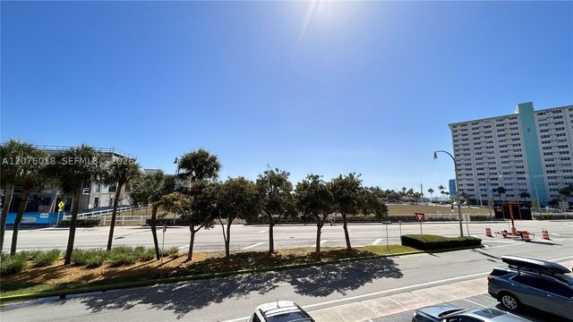4117 Bougainvilla Dr 210, Lauderdale By The Sea, FL 33308