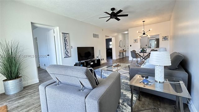 4117 Bougainvilla Dr 210, Lauderdale By The Sea, FL 33308