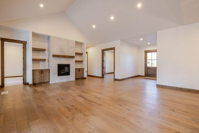 56244 Rockcress Lane 437, Bend, OR 97707