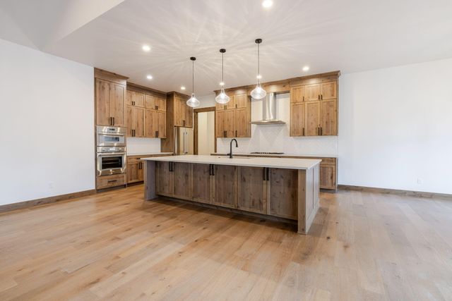 56244 Rockcress Lane 437, Bend, OR 97707