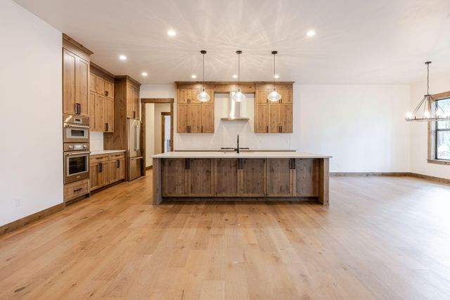 56244 Rockcress Lane 437, Bend, OR 97707