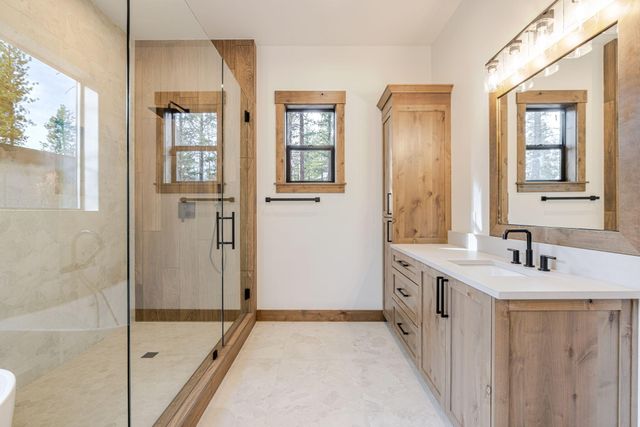 56244 Rockcress Lane 437, Bend, OR 97707