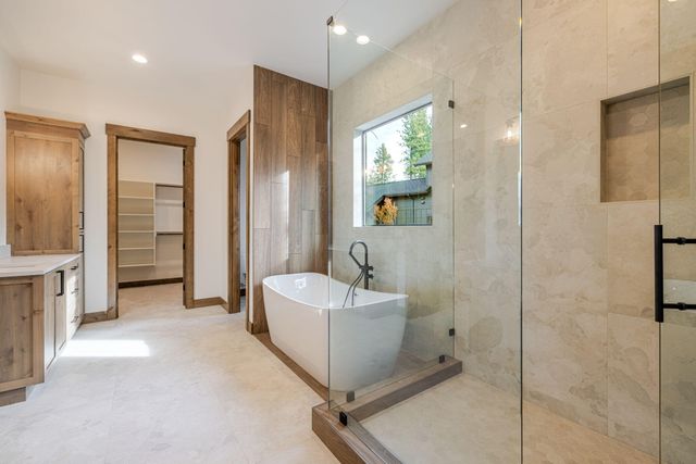 56244 Rockcress Lane 437, Bend, OR 97707