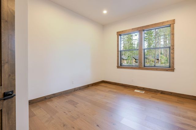 56244 Rockcress Lane 437, Bend, OR 97707