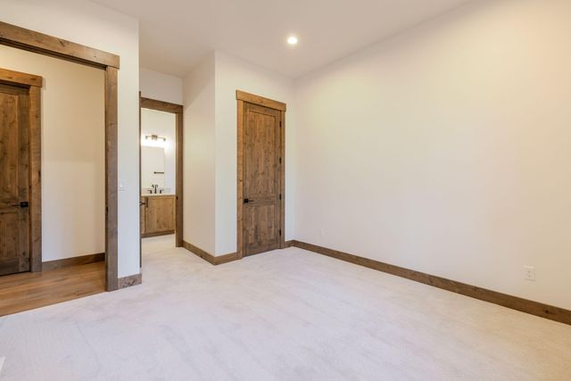 56244 Rockcress Lane 437, Bend, OR 97707