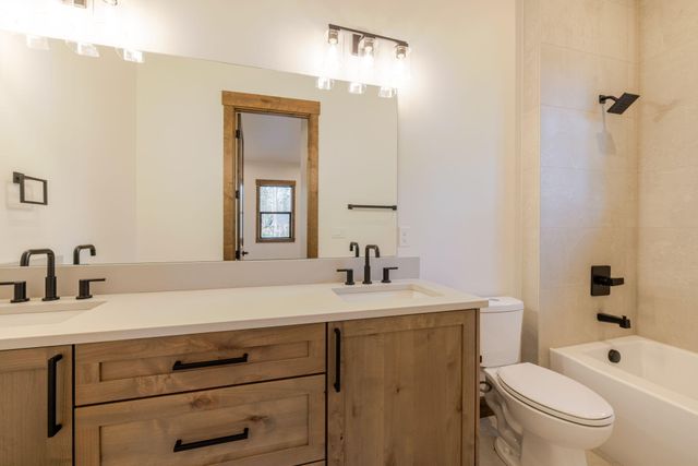 56244 Rockcress Lane 437, Bend, OR 97707