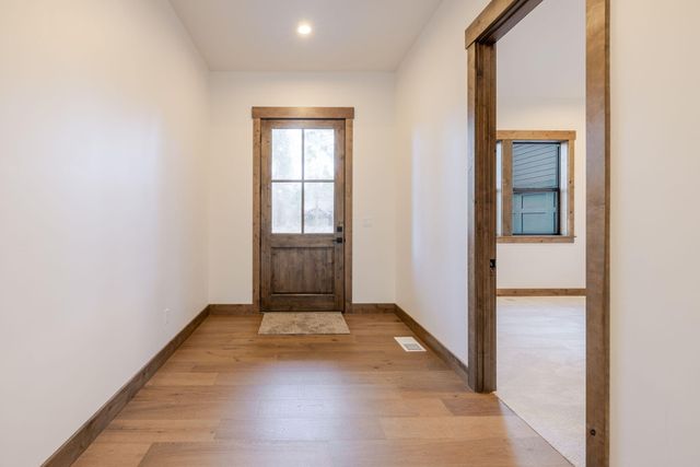 56244 Rockcress Lane 437, Bend, OR 97707