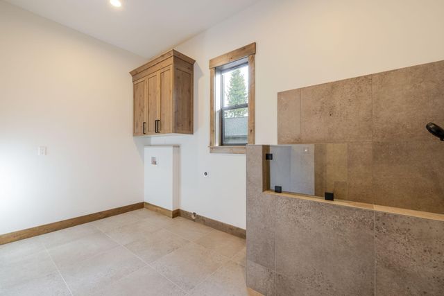 56244 Rockcress Lane 437, Bend, OR 97707