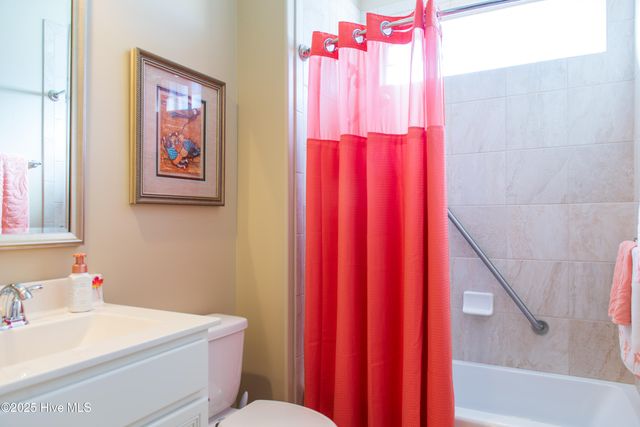 2473 Meridian Road NE, Leland, NC 28451