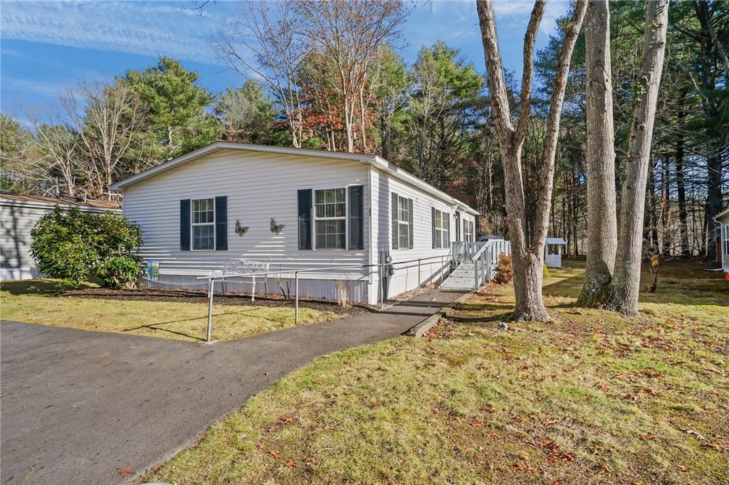 77 Lear Drive, Coventry, RI 02816