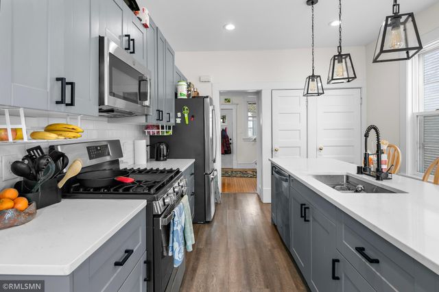 1145 Hague Avenue, Saint Paul, MN 55104