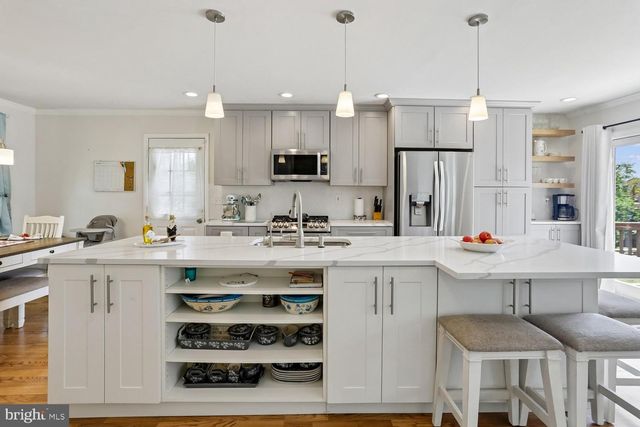 19932 WESTERLY AVE, Poolesville, MD 20837