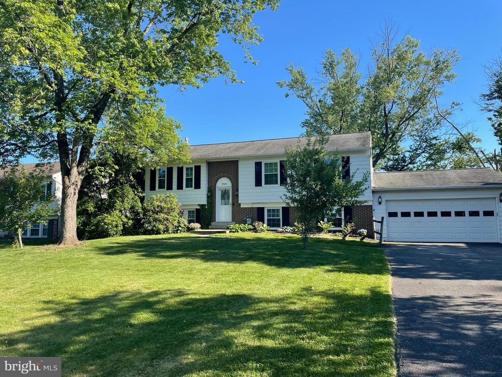 19932 WESTERLY AVE, Poolesville, MD 20837