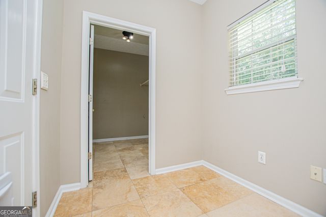 8590 Kencrest Drive, Winston, GA 30187
