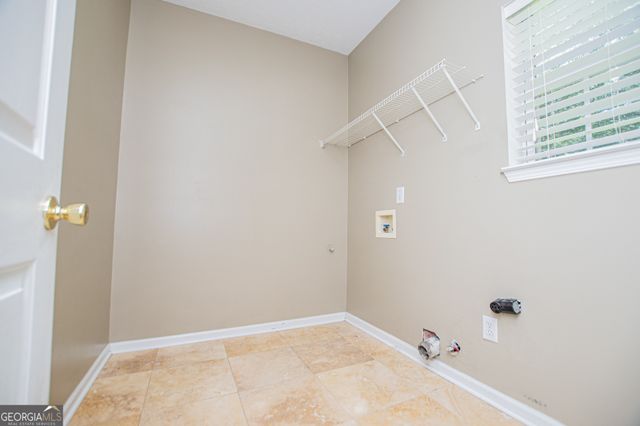 8590 Kencrest Drive, Winston, GA 30187