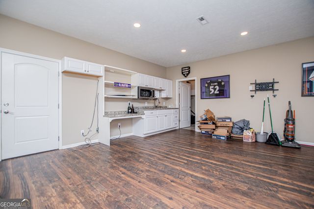 8590 Kencrest Drive, Winston, GA 30187