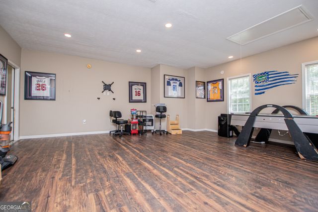 8590 Kencrest Drive, Winston, GA 30187