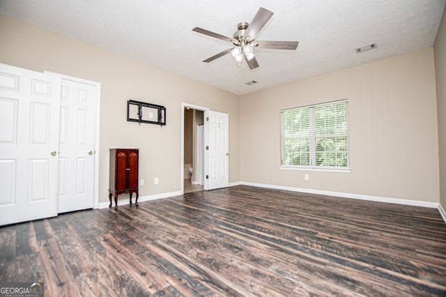 8590 Kencrest Drive, Winston, GA 30187
