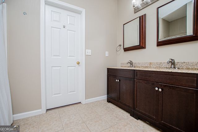 8590 Kencrest Drive, Winston, GA 30187