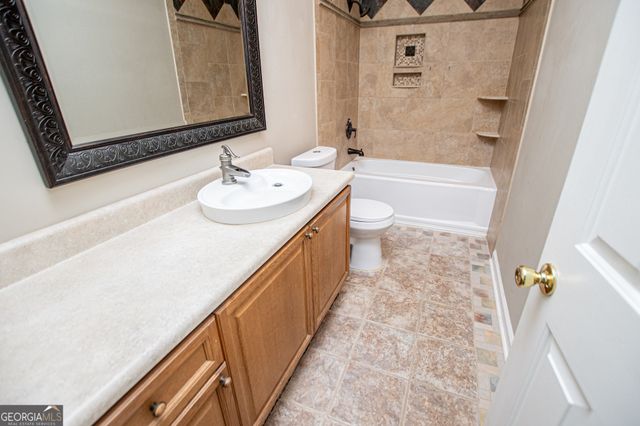 8590 Kencrest Drive, Winston, GA 30187