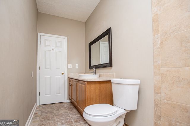 8590 Kencrest Drive, Winston, GA 30187