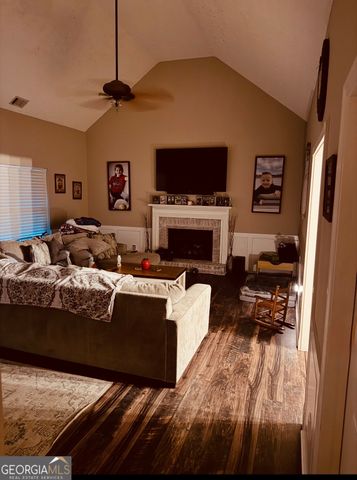 8590 Kencrest Drive, Winston, GA 30187