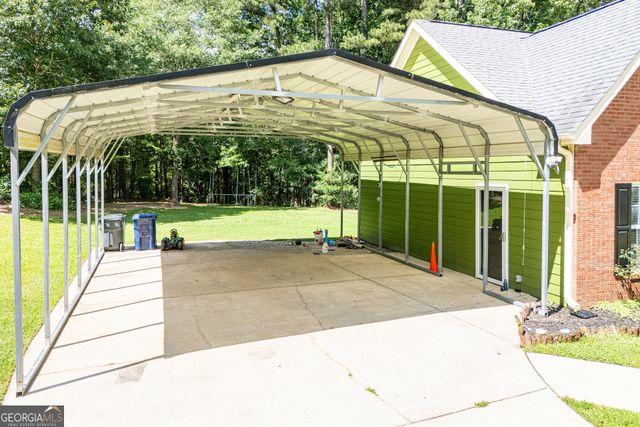 8590 Kencrest Drive, Winston, GA 30187