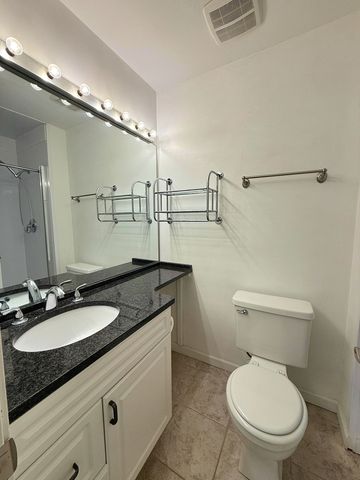 941 Yosemite Trail C7, Roselle, IL 60172