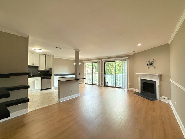 941 Yosemite Trail C7, Roselle, IL 60172