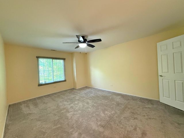 941 Yosemite Trail C7, Roselle, IL 60172