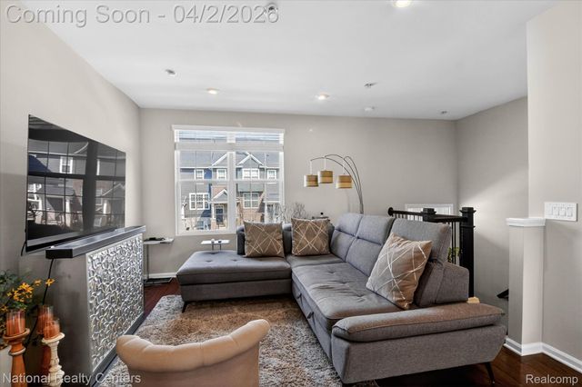 225 S Sydney Court, Plymouth, MI 48170