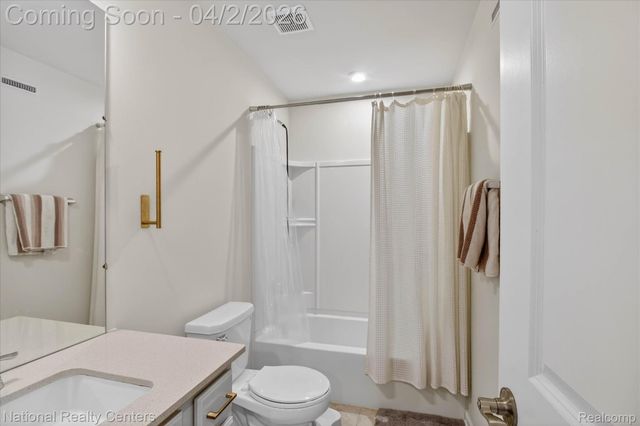 225 S Sydney Court, Plymouth, MI 48170